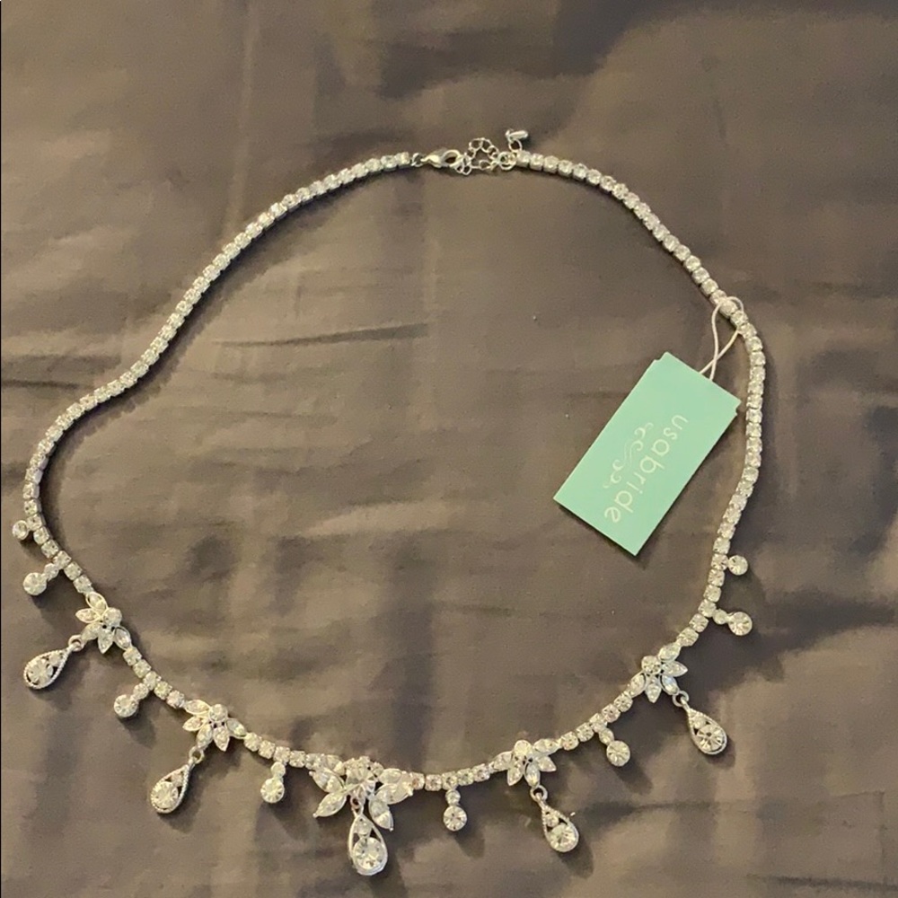 Beautiful necklace or headpiece